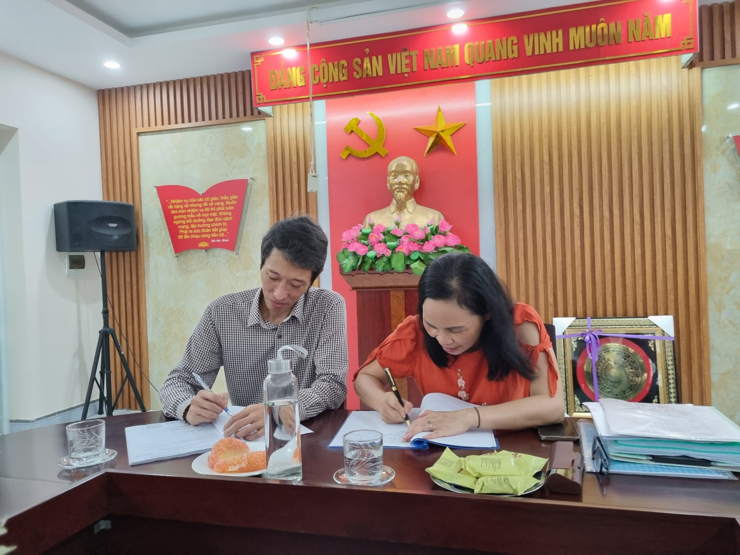 z4593947183235 74b98df59c8eed7f69302c2e6618f487