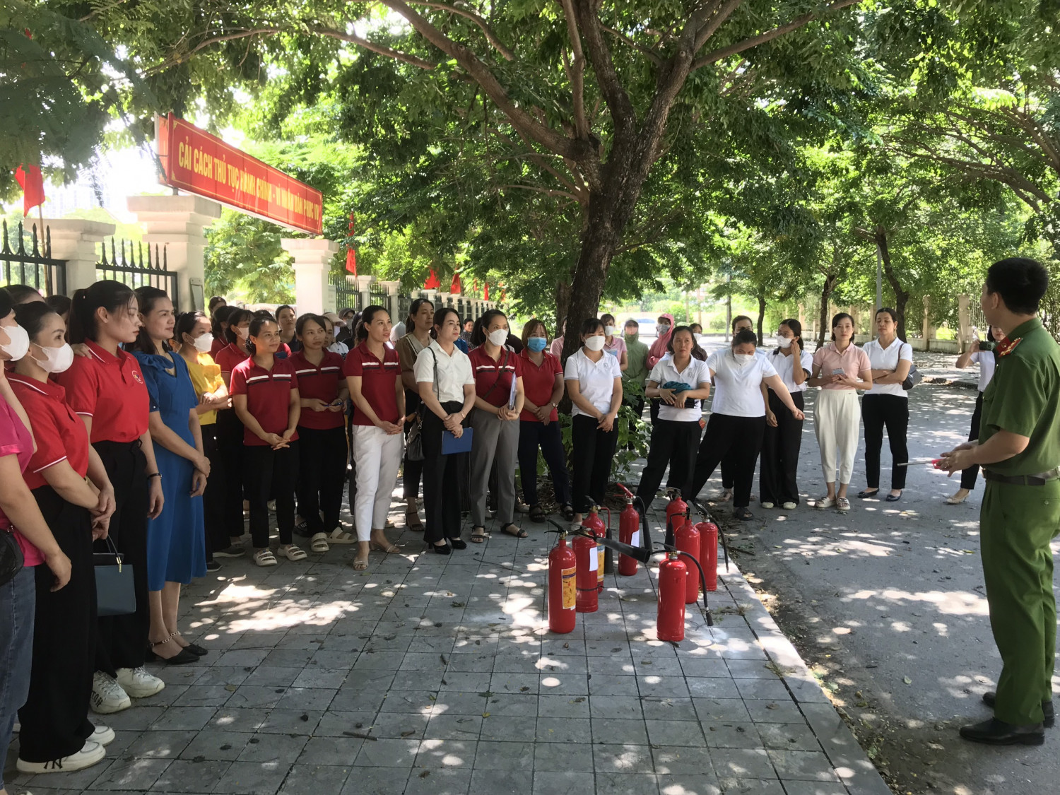 z4649031221725 64d21e0a0c194e7e3c9754dd9e6e811a