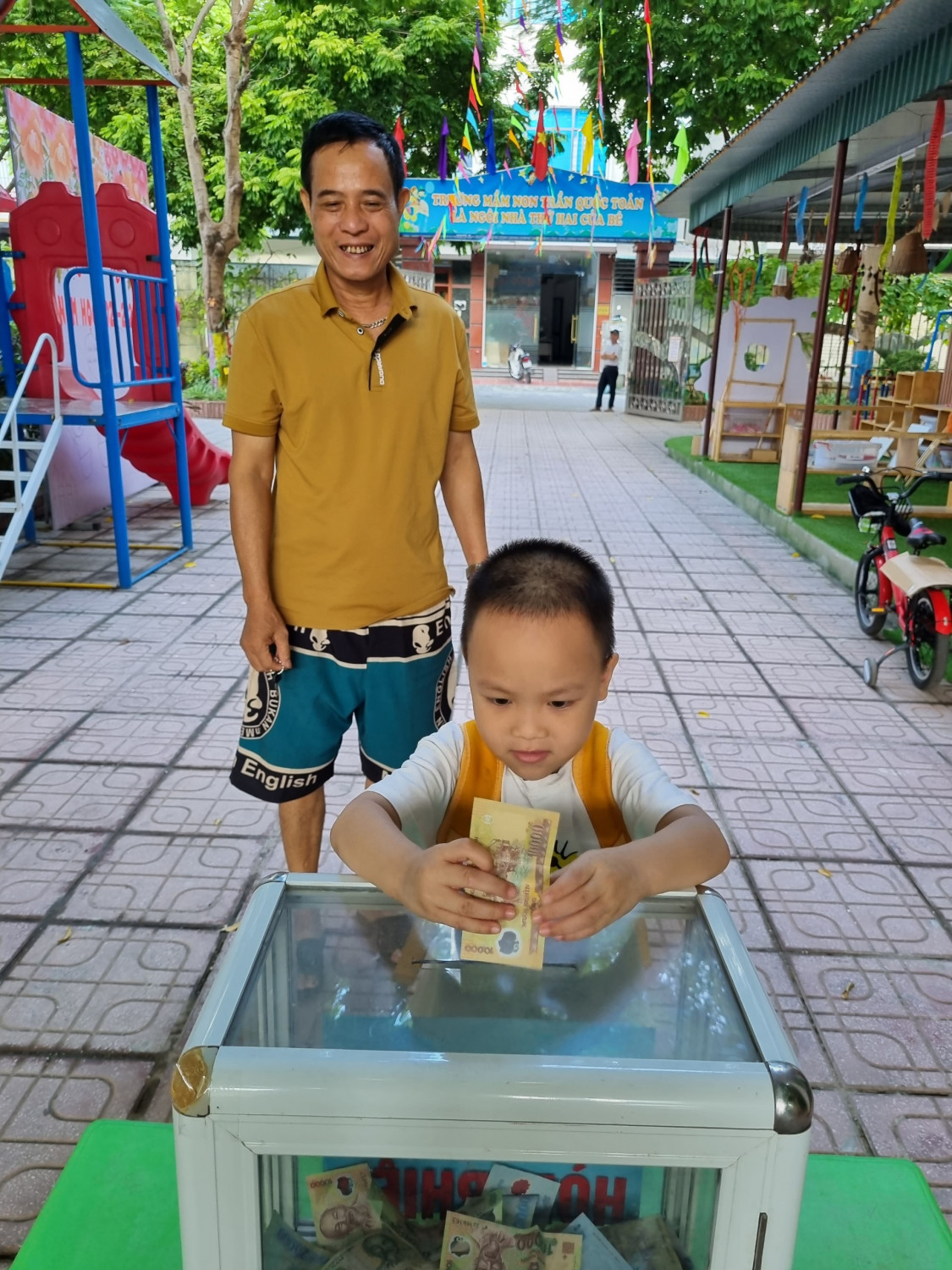 z4709739799085 114c35b1006126ebcaf4f9da0f660d14